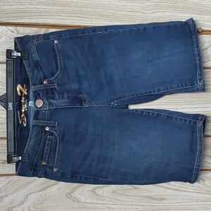 Seven7 Ladies Bermuda Jean Shorts (Size 4)